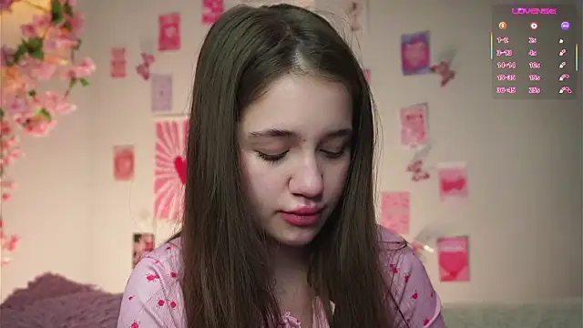 Snapshot of AmiLewis chatting on 02-04-26, 01:22 AmiLewis online show from 02-04-26, 01:22