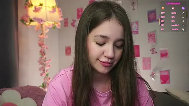 Snapshot of AmiLewis chatting on 02-14-26, 01:02 AmiLewis online show from 02-14-26, 01:02