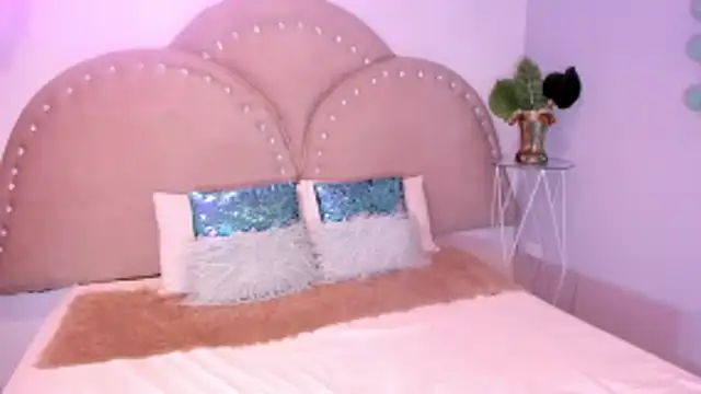 Miia Thompsonn online show from 03-23-26, 10:25