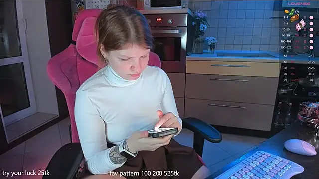 lil lia online show from 12-02-24, 07:16