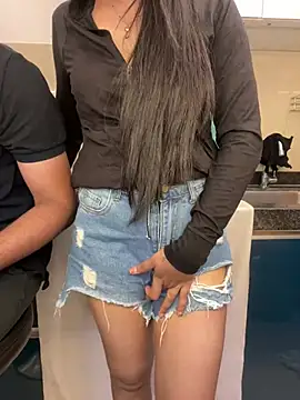 Snapshot of Miss__Malaika chatting on 03-02-25, 01:27 Miss Malaika online show from 03-02-25, 01:27