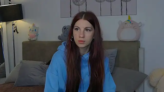 CassKiera online show from 10-15-25, 05:18