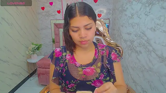 Snapshot of _mila_sweet_v chatting on 02-28-25, 01:25 mila sweet v online show from 02-28-25, 01:25