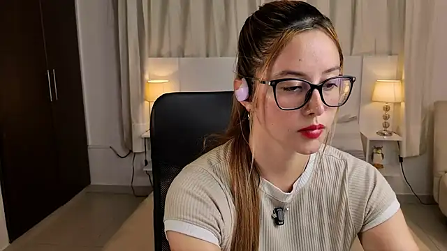 Snapshot of alliee_mod chatting on 07-18-26, 04:49 alliee mod online show from 07-18-26, 04:49
