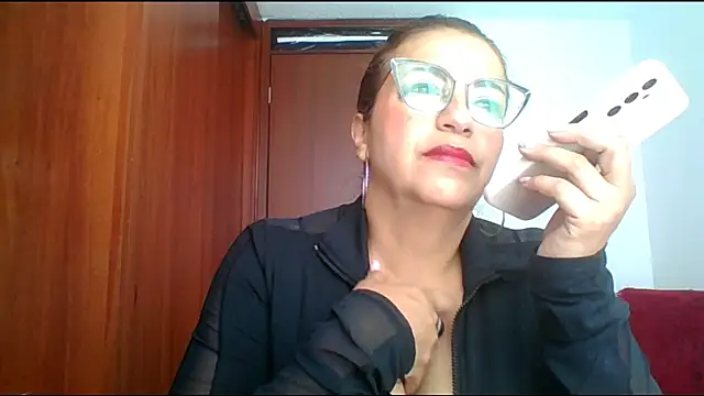 Snapshot of RossanaLionheart chatting on 05-03-26, 01:17 RossanaLionheart online show from 05-03-26, 01:17
