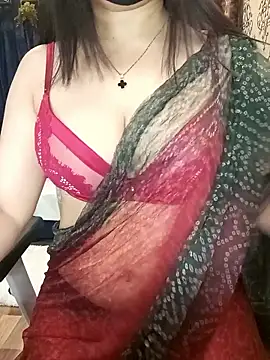 Snapshot of Mishika_Gill chatting on 01-13-26, 03:12 Mishika Gill online show from 01-13-26, 03:12