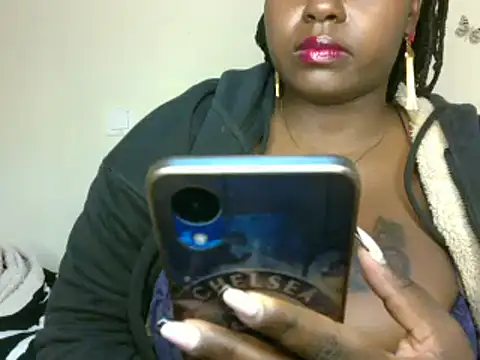 t-QueenSlyy online show from 01-31-25, 11:46