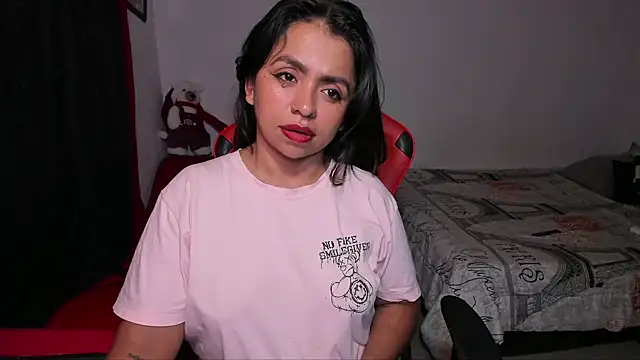 Snapshot of cory_rose chatting on 11-24-25, 04:12 cory rose online show from 11-24-25, 04:12