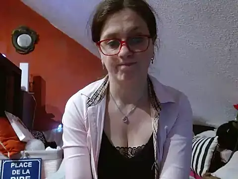 Snapshot of lanax chatting on 01-23-25, 03:11 lanax online show from 01-23-25, 03:11