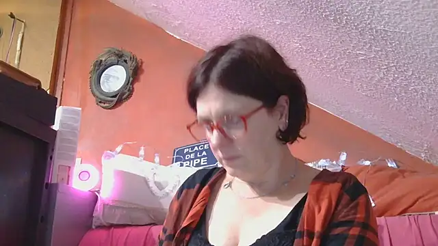 Snapshot of lanax chatting on 09-22-25, 12:51 lanax online show from 09-22-25, 12:51