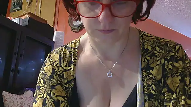 Snapshot of lanax chatting on 10-10-25, 12:04 lanax online show from 10-10-25, 12:04