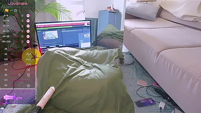 Snapshot of Meukotis chatting on 11-15-25, 09:39 Meukotis online show from 11-15-25, 09:39