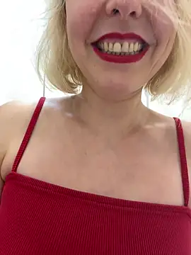 Yourdirtybitch online show from 06-09-26, 05:57