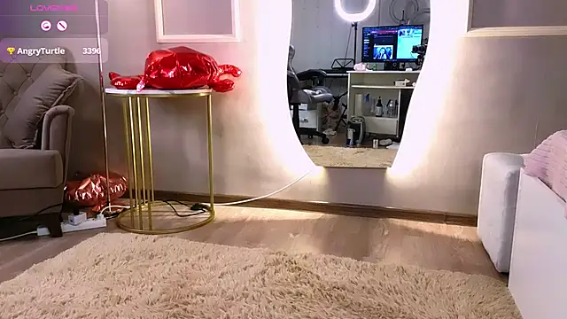 Snapshot of Britney_Lynch chatting on 02-11-25, 03:08 Britney Lynch online show from 02-11-25, 03:08