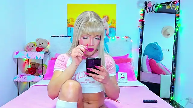 Snapshot of Candy_Candy__ chatting on 09-28-25, 01:55 Candy Candy online show from 09-28-25, 01:55