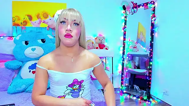 Snapshot of Candy_Candy__ chatting on 02-17-26, 06:03 Candy Candy online show from 02-17-26, 06:03