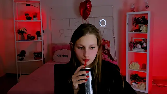 Snapshot of EllaHorton chatting on 02-27-25, 04:53 EllaHorton online show from 02-27-25, 04:53