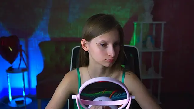 Snapshot of EllaHorton chatting on 03-01-25, 09:07 EllaHorton online show from 03-01-25, 09:07