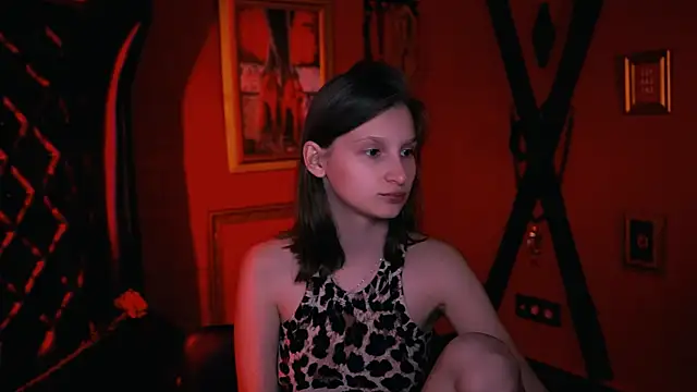 Snapshot of EllaHorton chatting on 10-04-25, 12:36 EllaHorton online show from 10-04-25, 12:36