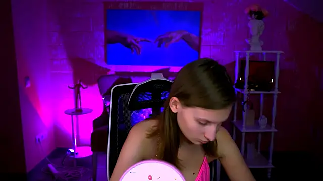 Snapshot of EllaHorton chatting on 02-22-26, 01:09 EllaHorton online show from 02-22-26, 01:09