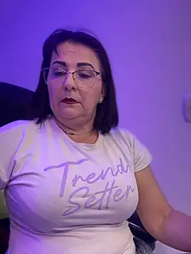 Snapshot of PaulinaSanders_X chatting on 12-23-24, 06:48 PaulinaSanders X online show from 12-23-24, 06:48