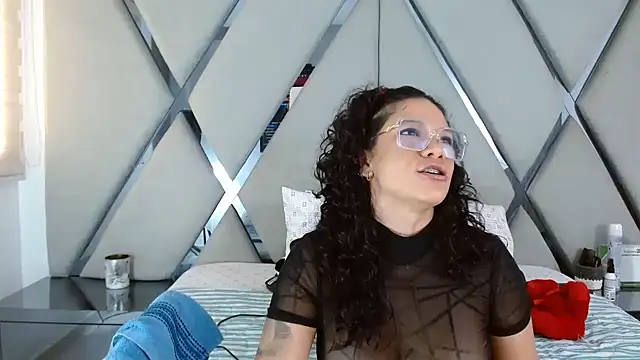 paula daniela1 online show from 02-18-26, 12:56