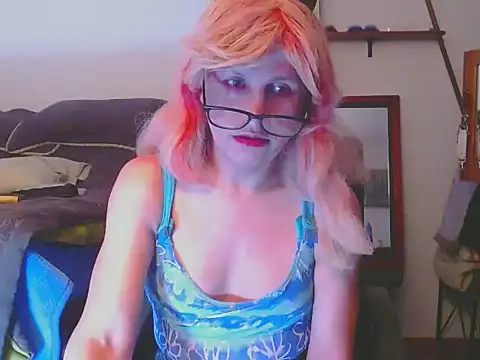 LorenJade online show from 05-31-26, 07:37