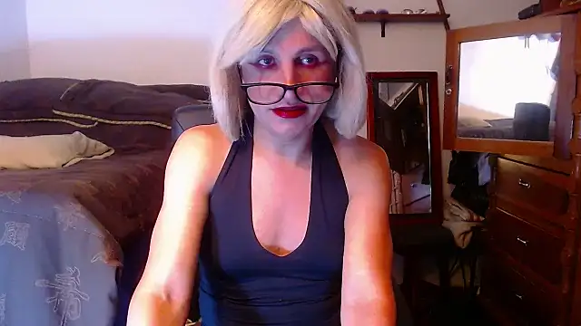 Snapshot of LorenJade chatting on 06-21-26, 07:33 LorenJade online show from 06-21-26, 07:33