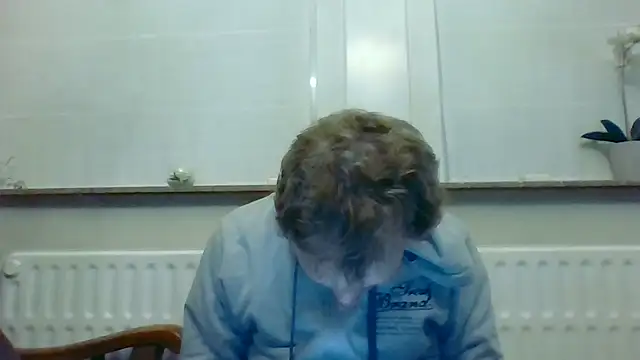 Snapshot of bertolini chatting on 05-06-26, 08:36 bertolini online show from 05-06-26, 08:36