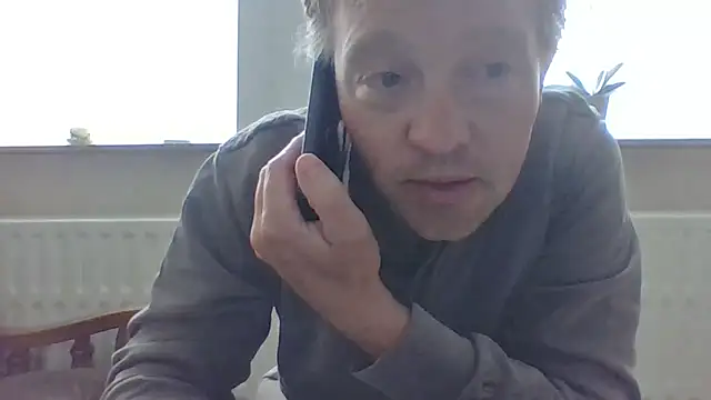 Snapshot of bertolini chatting on 05-11-26, 01:06 bertolini online show from 05-11-26, 01:06