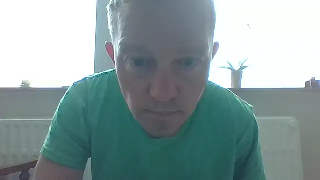 Snapshot of bertolini chatting on 05-14-26, 07:37 bertolini online show from 05-14-26, 07:37