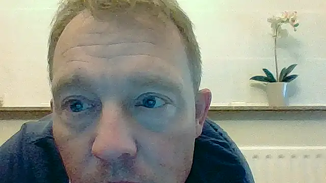 Snapshot of bertolini chatting on 05-20-26, 08:59 bertolini online show from 05-20-26, 08:59