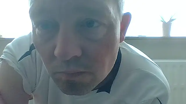 Snapshot of bertolini chatting on 05-22-26, 08:21 bertolini online show from 05-22-26, 08:21
