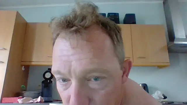 Snapshot of bertolini chatting on 05-24-26, 04:50 bertolini online show from 05-24-26, 04:50
