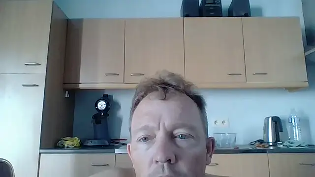 Snapshot of bertolini chatting on 05-30-26, 07:05 bertolini online show from 05-30-26, 07:05