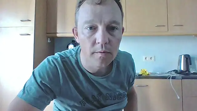 Snapshot of bertolini chatting on 06-01-26, 09:00 bertolini online show from 06-01-26, 09:00