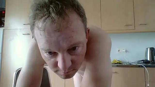 Snapshot of bertolini chatting on 06-02-26, 09:11 bertolini online show from 06-02-26, 09:11
