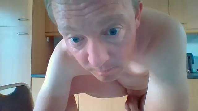 Snapshot of bertolini chatting on 06-20-26, 07:05 bertolini online show from 06-20-26, 07:05