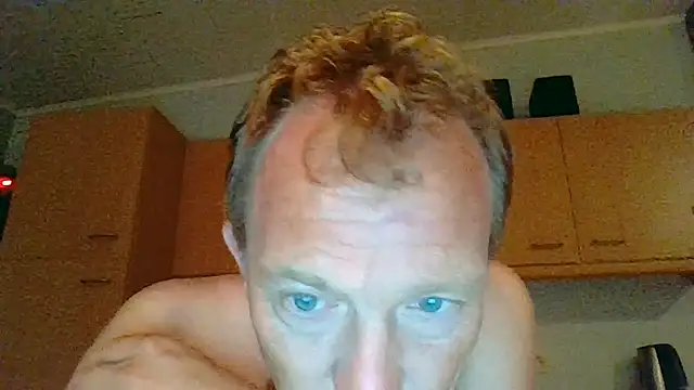 Snapshot of bertolini chatting on 07-08-26, 10:03 bertolini online show from 07-08-26, 10:03