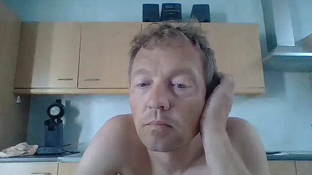 Snapshot of bertolini chatting on 07-10-26, 08:40 bertolini online show from 07-10-26, 08:40