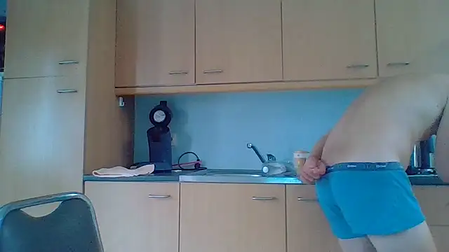 Snapshot of bertolini chatting on 07-18-26, 08:51 bertolini online show from 07-18-26, 08:51