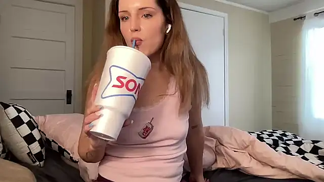 sexylilly69 online show from 05-28-26, 08:50