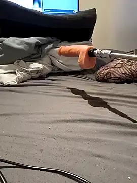 Snapshot of aprilexx chatting on 01-25-25, 10:50 aprilexx online show from 01-25-25, 10:50