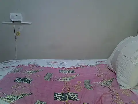 Snapshot of Cariepink chatting on 07-04-26, 08:59 Cariepink online show from 07-04-26, 08:59