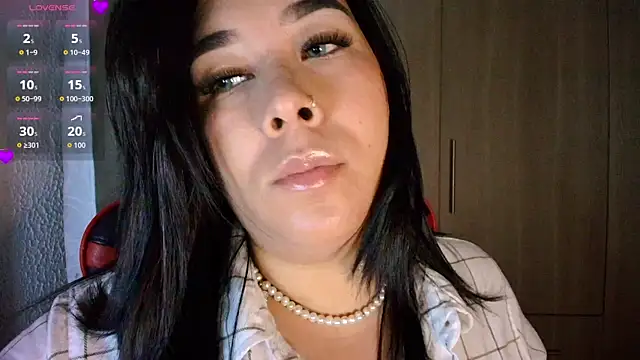 leahtemptation3 online show from 12-19-25, 08:21