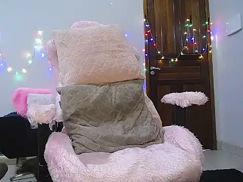 Irresistible24 online show from 03-15-25, 09:41