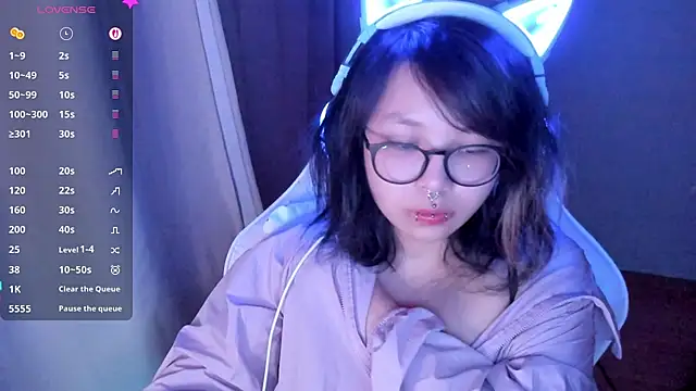 Snapshot of maydaykimmy chatting on 04-22-26, 12:35 maydaykimmy online show from 04-22-26, 12:35