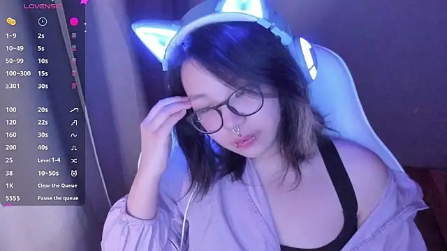 Snapshot of maydaykimmy chatting on 05-28-26, 10:51 maydaykimmy online show from 05-28-26, 10:51
