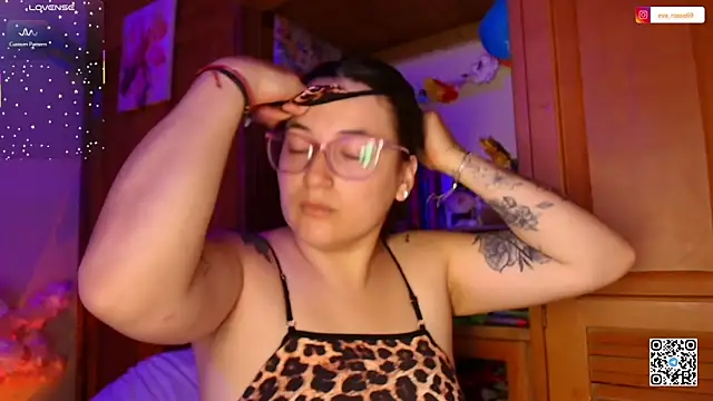 Snapshot of eva_rosse69 chatting on 06-11-26, 12:03 eva rosse69 online show from 06-11-26, 12:03