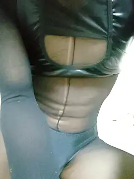 Snapshot of dmmsuzu95 chatting on 11-16-25, 01:00 dmmsuzu95 online show from 11-16-25, 01:00